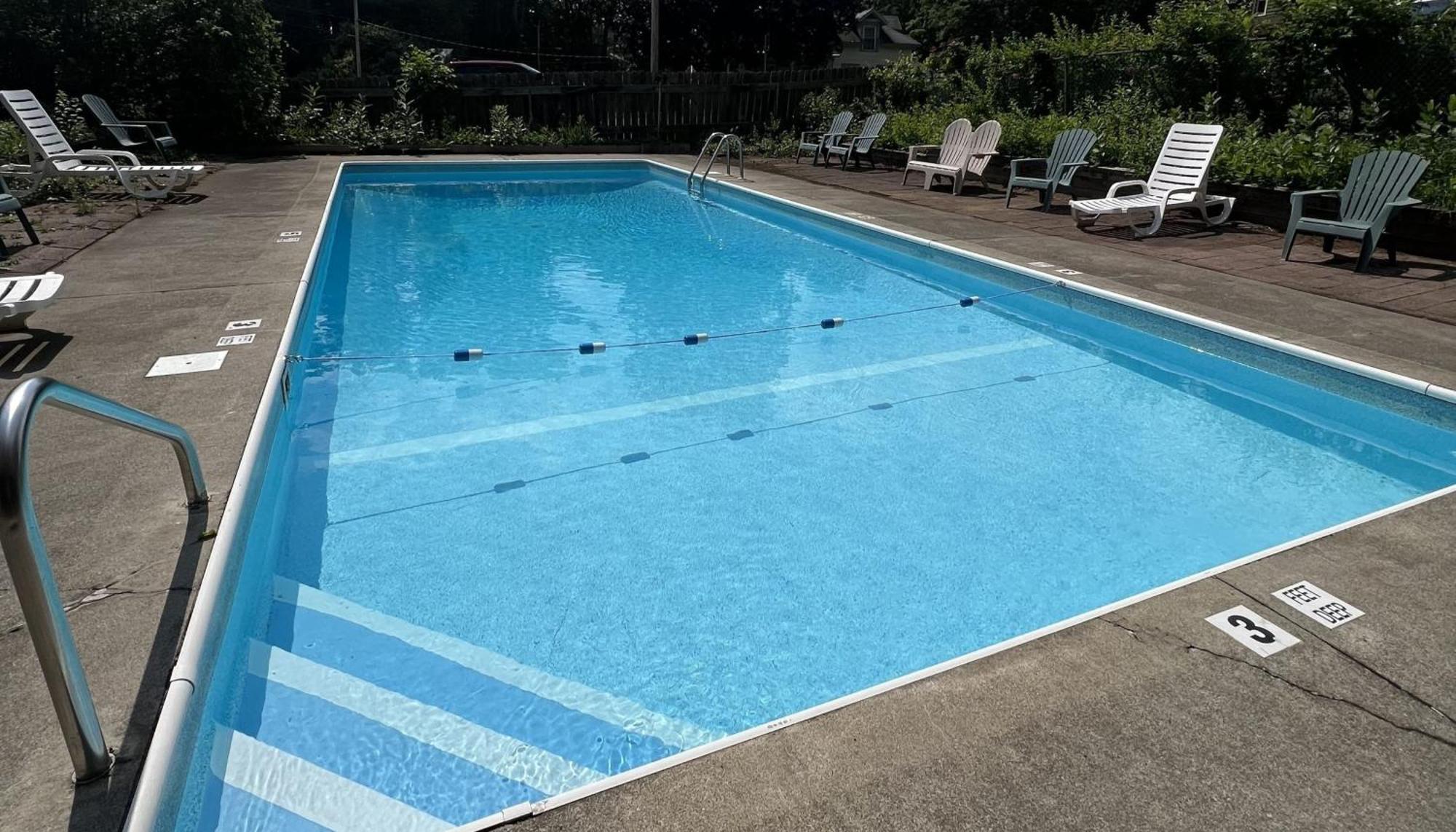 Motel Luzerne Lake Luzerne Экстерьер фото