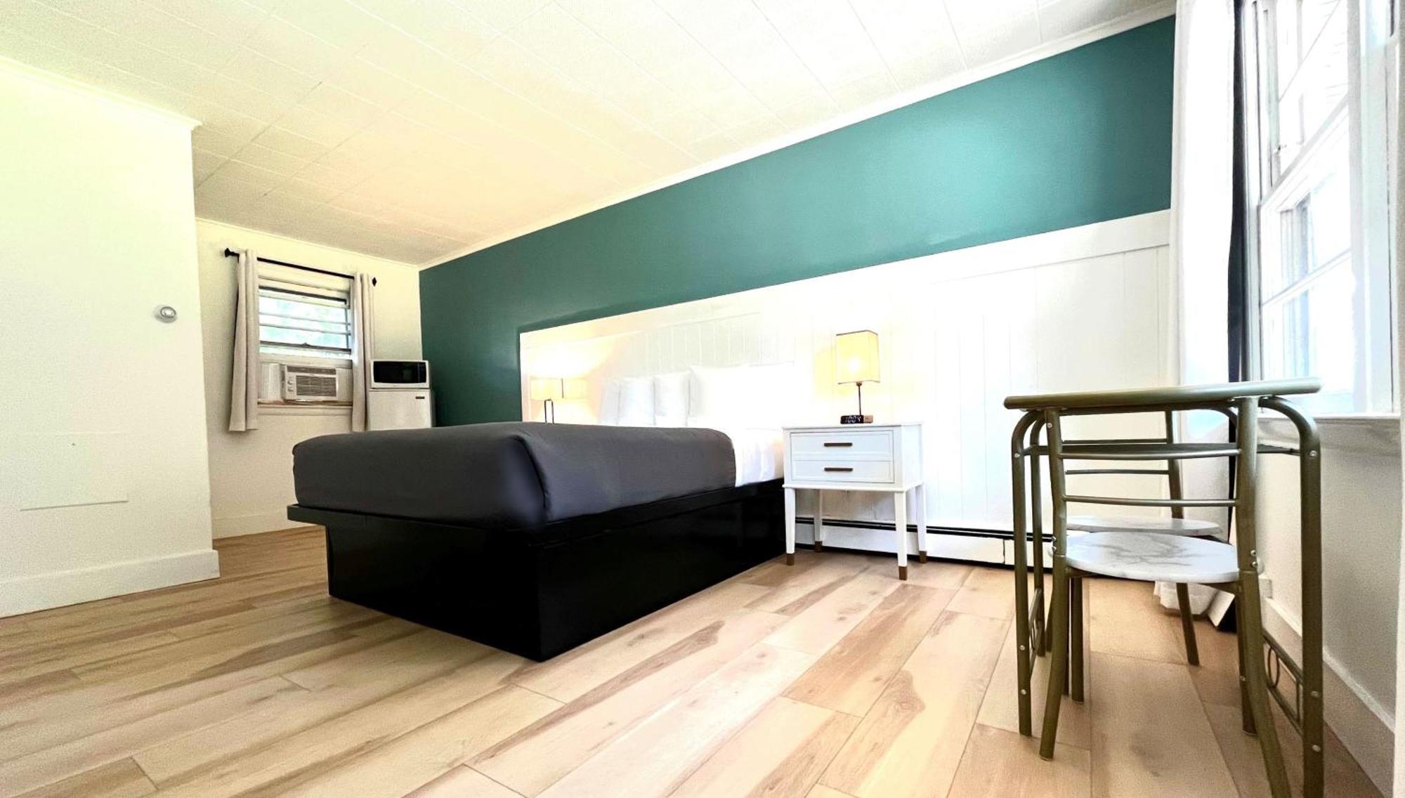 Motel Luzerne Lake Luzerne Экстерьер фото